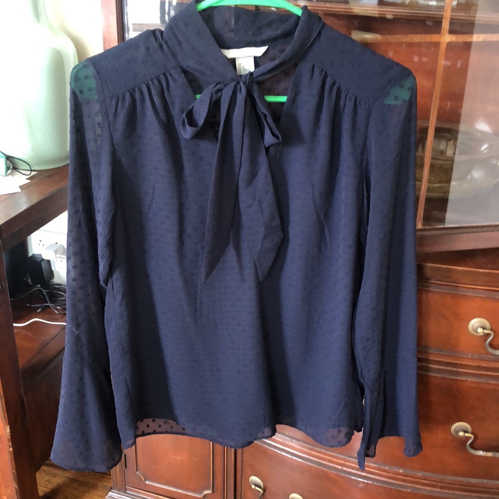 ✨3/$10 ✨ Blue H&M blouse